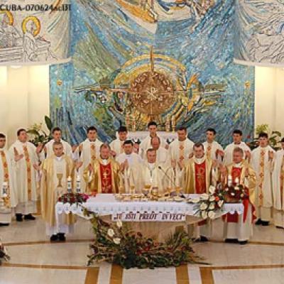 24 iunie 2007: Iaşi: Sfinţiri de preoţi (FOCUS)