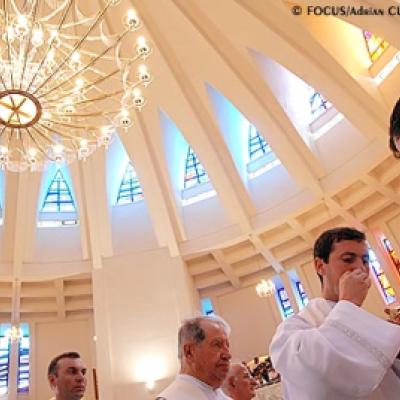 24 iunie 2007: Iaşi: Sfinţiri de preoţi (FOCUS)