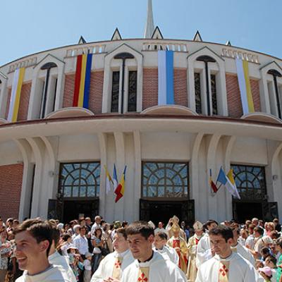 24 iunie 2007: Iaşi: Sfinţiri de preoţi (FOCUS)