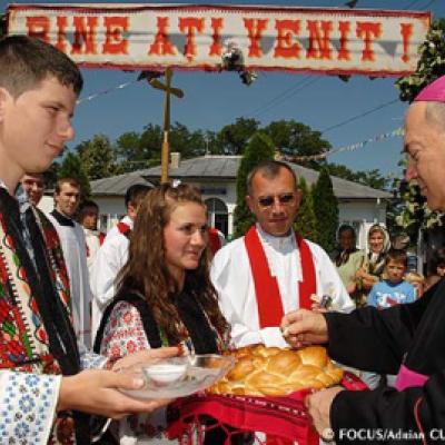 29 iunie 2007: Răducăneni: PS Petru Gherghel oaspete la hram (FOCUS)