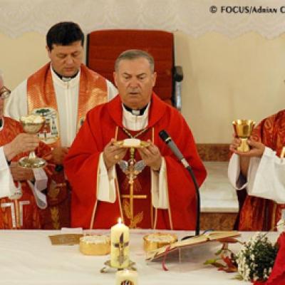 29 iunie 2007: Răducăneni: PS Petru Gherghel oaspete la hram (FOCUS)