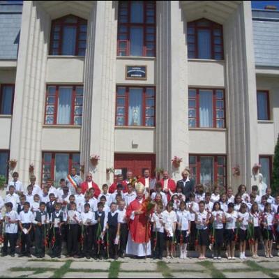 8 iulie 2007: Administrarea Mirului în Parohia Şcheia