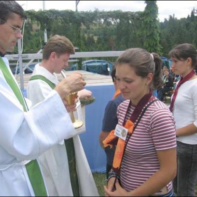 12-15 iulie 2007: Comăneşti: Acţiunea Catolică la 15 ani