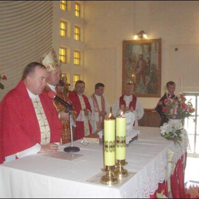 15 iulie 2007: Administrarea Mirului în Parohia Fărcăşeni
