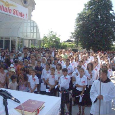 21 iulie 2007: Administrarea Mirului în Parohia Galbeni