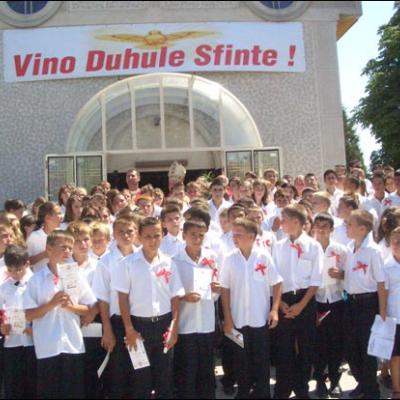 21 iulie 2007: Administrarea Mirului în Parohia Galbeni
