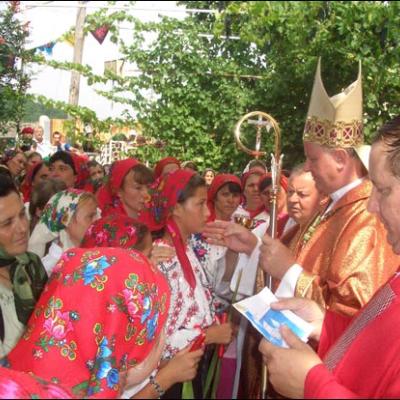 11 august 2007: Administrarea Mirului în Parohia Ciucani