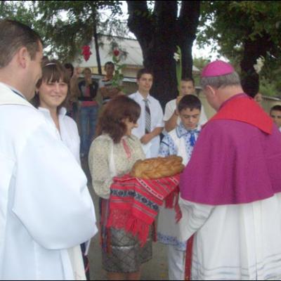 19 august 2007: Administrarea Mirului în Parohia Bârgăuani