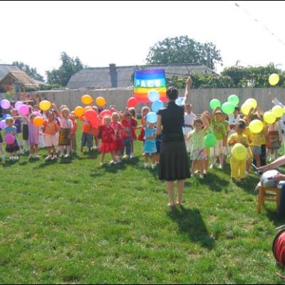 23 august 2007: Iugani: Binecuvântarea unui dispensar şi a unei grădiniţe