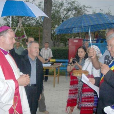 25 august 2007: Cleja II: Sfinţirea casei parohiale şi a primăriei