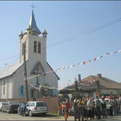 25 august 2007: Sascut Târg: Consacrarea altarului bisericii