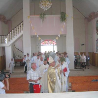 25 august 2007: Sascut Târg: Consacrarea altarului bisericii