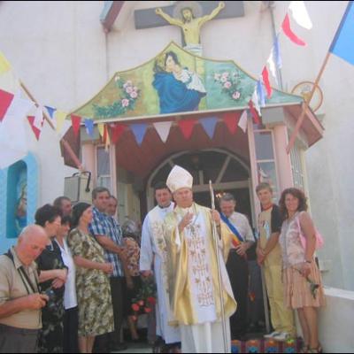 25 august 2007: Sascut Târg: Consacrarea altarului bisericii