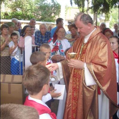 25 august 2007: Administrarea Mirului în Parohia Stufu