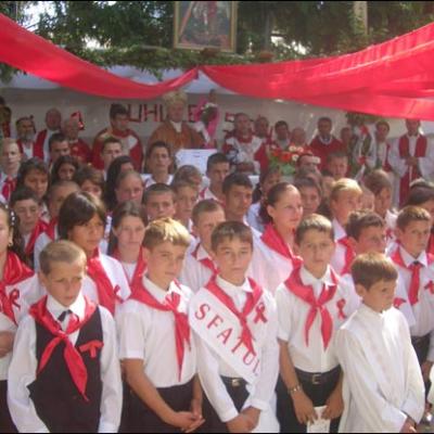 25 august 2007: Administrarea Mirului în Parohia Stufu