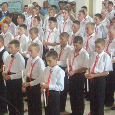 26 august 2007: Administrarea Mirului în Parohia Pârgăreşti