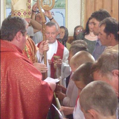 26 august 2007: Administrarea Mirului în Parohia Pârgăreşti
