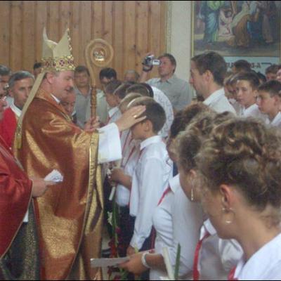 26 august 2007: Administrarea Mirului în Parohia Pârgăreşti