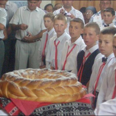 26 august 2007: Administrarea Mirului în Parohia Pârgăreşti