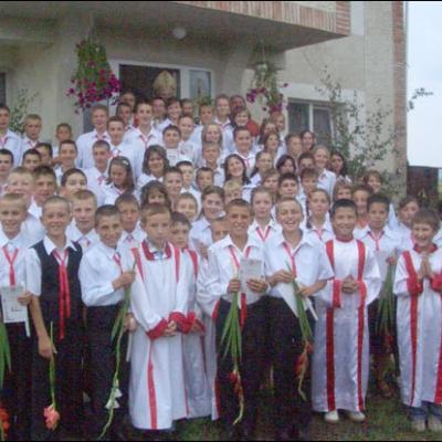 26 august 2007: Administrarea Mirului în Parohia Pârgăreşti