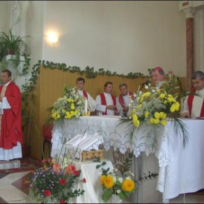 9 septembrie 2007: Administrarea Mirului în Parohia Tărâţa