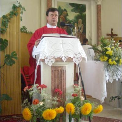 9 septembrie 2007: Administrarea Mirului în Parohia Tărâţa