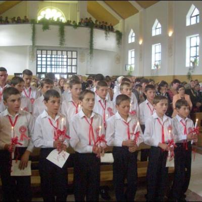 9 septembrie 2007: Administrarea Mirului în Parohia Tărâţa