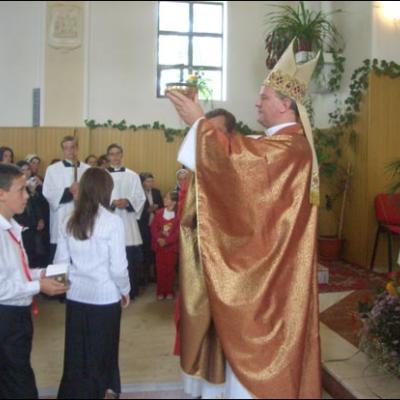 9 septembrie 2007: Administrarea Mirului în Parohia Tărâţa