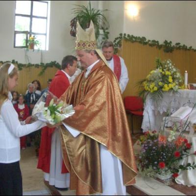 9 septembrie 2007: Administrarea Mirului în Parohia Tărâţa