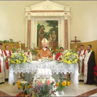 9 septembrie 2007: Administrarea Mirului în Parohia Tărâţa