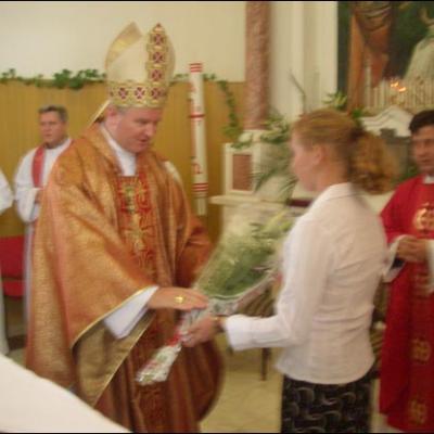 9 septembrie 2007: Administrarea Mirului în Parohia Tărâţa