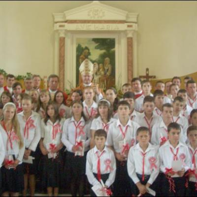 9 septembrie 2007: Administrarea Mirului în Parohia Tărâţa
