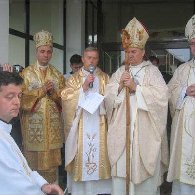 6 octombrie 2007: Nicoreşti: Sfinţirea bisericii şi consacrarea altarului