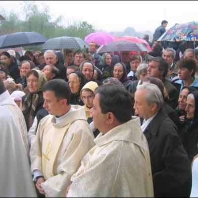 6 octombrie 2007: Nicoreşti: Sfinţirea bisericii şi consacrarea altarului