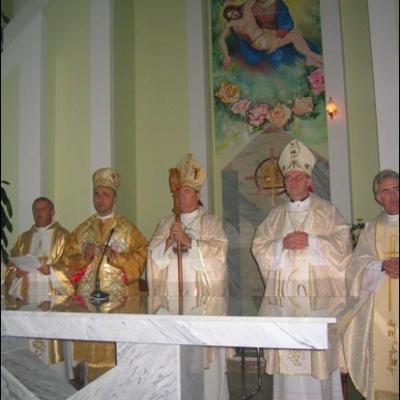 6 octombrie 2007: Nicoreşti: Sfinţirea bisericii şi consacrarea altarului