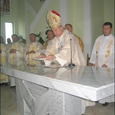 6 octombrie 2007: Nicoreşti: Sfinţirea bisericii şi consacrarea altarului