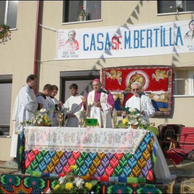 20 octombrie 2007: Oţeleni: Sfinţirea Casei "Sf. Bertilla"