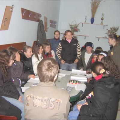 18 noiembrie 2007: Sagna-Săbăoani: Schimb de experienţă între tineri