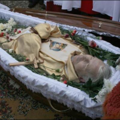 27 decembrie 2007: Buruieneşti: Funeraliile părintelui pr. Dumitru Patraşcu
