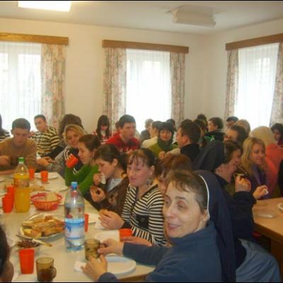 4 februarie 2004: Răducăneni: Zi de reculegere pentru tineri