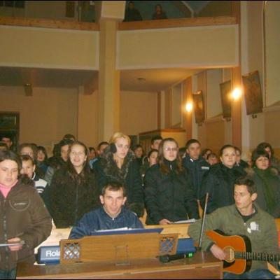 4 februarie 2004: Răducăneni: Zi de reculegere pentru tineri