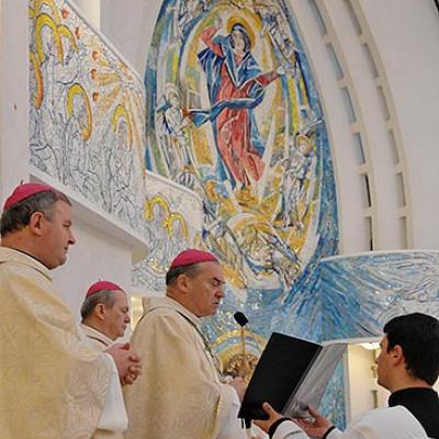 21 februarie 2008: Iaşi: Episcopul Petru Gherghel - trei decenii de păstorire (FOCUS)