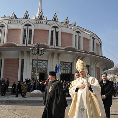 21 februarie 2008: Iaşi: Episcopul Petru Gherghel - trei decenii de păstorire (FOCUS)