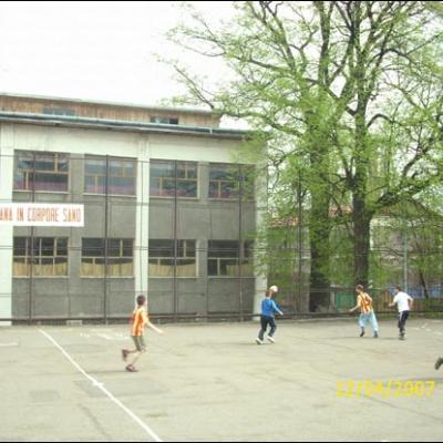 12 aprilie 2008: Roman: Întrecere sportiv-fotbalistică pentru ministranţi