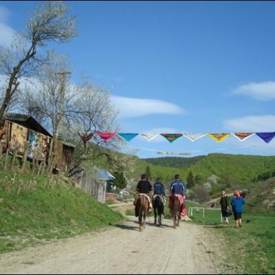 19-20 aprilie 2008: Vizită pastorală în Parohia Valea Seacă şi filiala Lărguţa