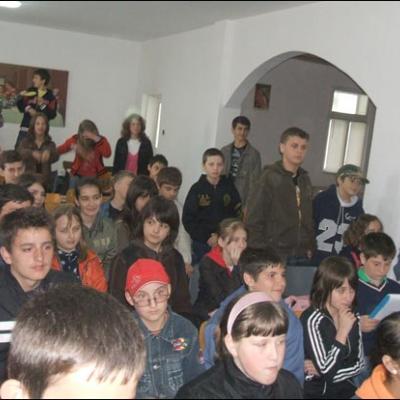 3 mai 2008: Tămăşeni: Schimb de experienţă între copiii ACC