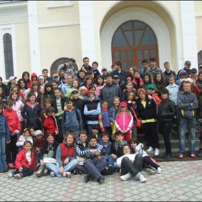 3 mai 2008: Tămăşeni: Schimb de experienţă între copiii ACC