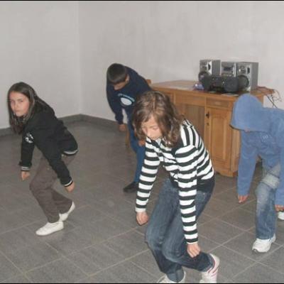 3 mai 2008: Tămăşeni: Schimb de experienţă între copiii ACC