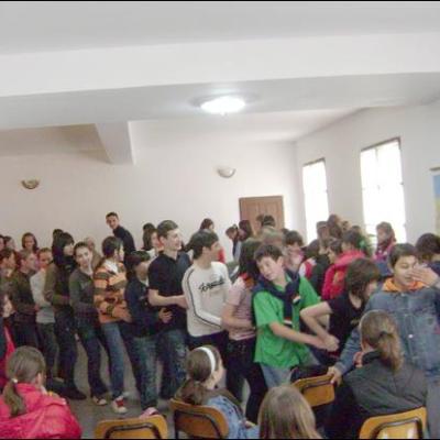 3 mai 2008: Tămăşeni: Schimb de experienţă între copiii ACC