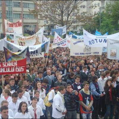 4 mai 2008: Bacău: Ziua Tineretului - Liturghia